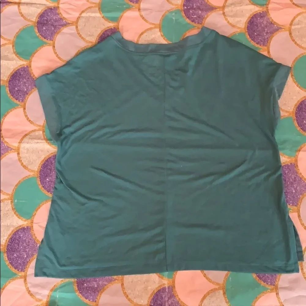 Reebok workout top. - Picture 2 of 2